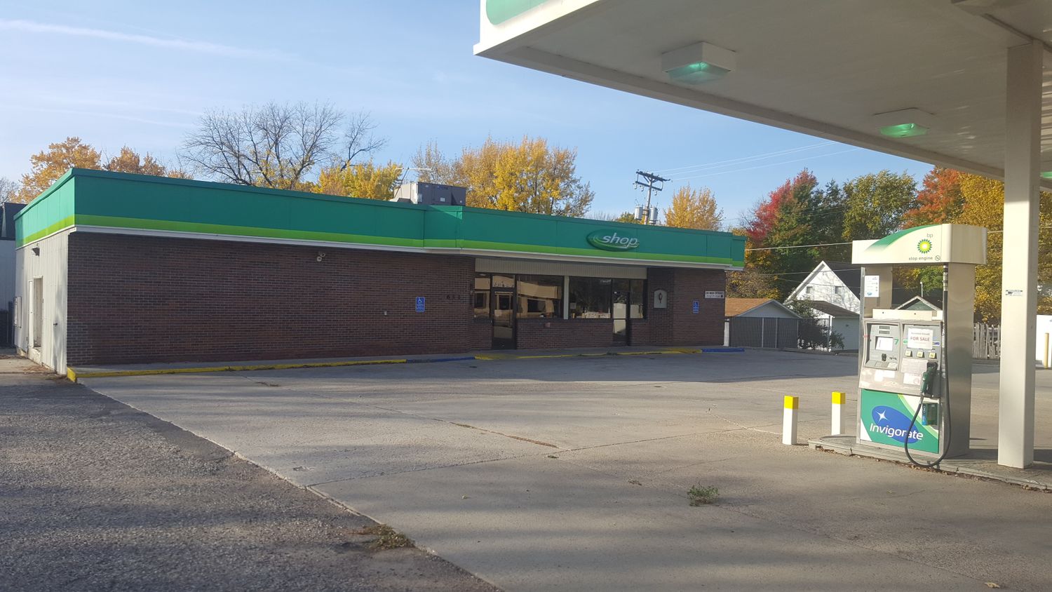 Convenience Store, Gas & Car Wash: 631 N 6th St, Montevideo, MN 56265